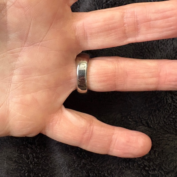 Stainless Steel Skull Ring with Blue Crystal Top. 
Beautiful Vivid Blue Sparkle. - Picture 11 of 12